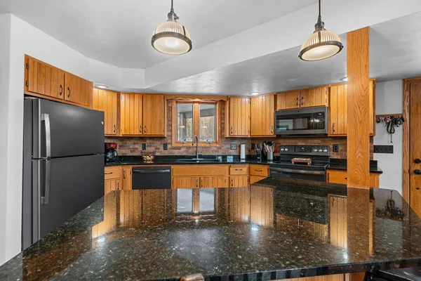 $555,000 | 155030 Pine Bluff Road, Wausau, WI 54403