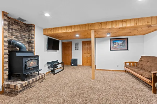 $555,000 | 155030 Pine Bluff Road, Wausau, WI 54403