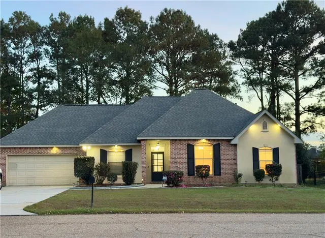 $365,000 | 249 Fairfield Oaks Drive, Madisonville, LA 70447