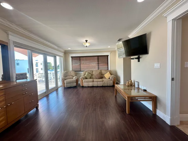 a view of a terrace with sky view