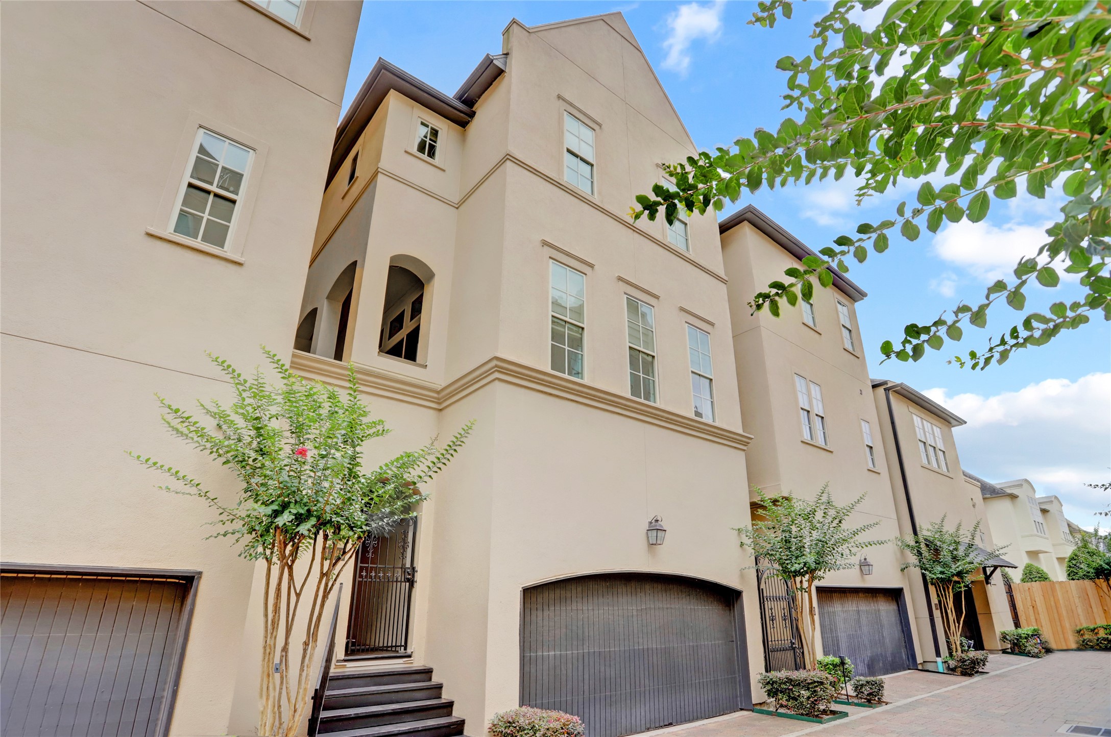1348 West 25th Street Houston, TX 77008 - Photo 6 of 34 a front view of a house with a yard