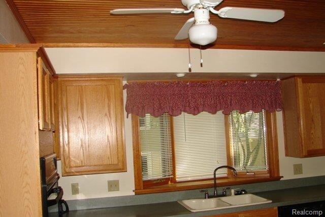 3858 North Mill Road Dryden, MI 48428 - Photo 8 of 21 Kitchen.jpg