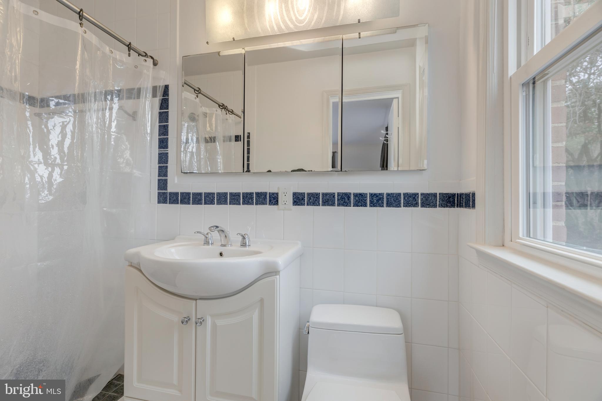 6113 Walhonding Road Bethesda, MD 20816 - Photo 12 of 26 Master bath