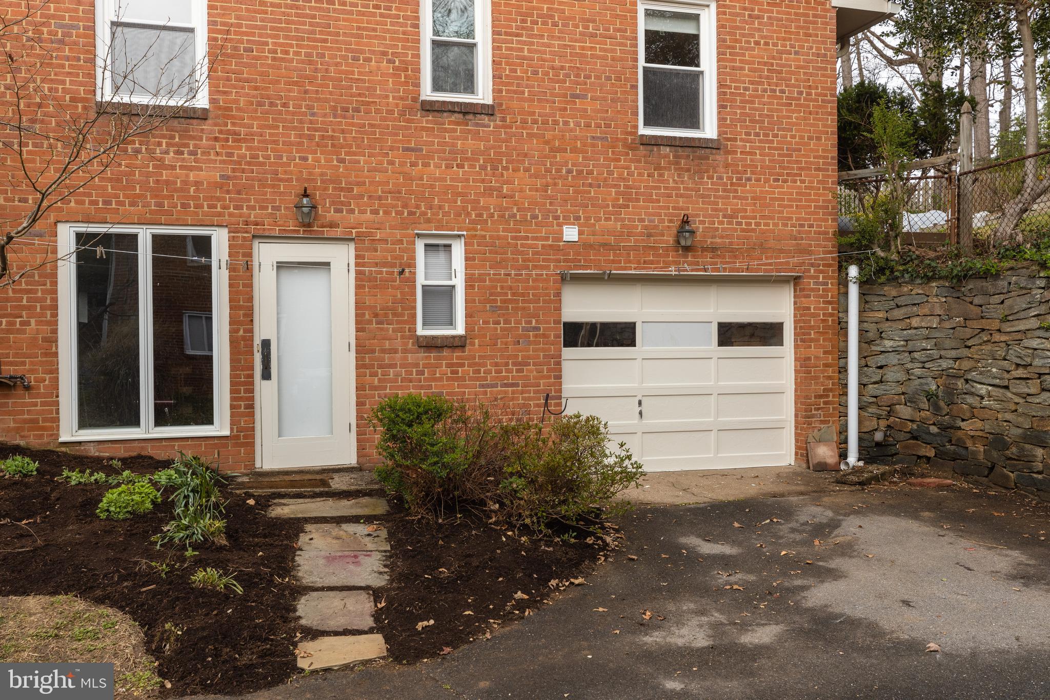 6113 Walhonding Road Bethesda, MD 20816 - Photo 21 of 26 Garage