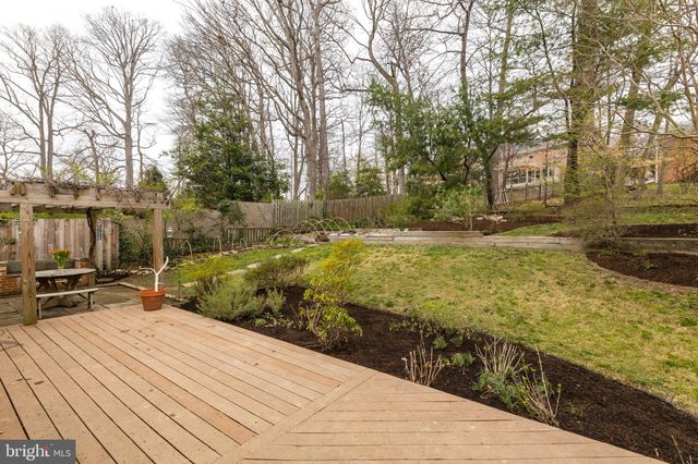 $920,000 | 6113 Walhonding Road, Bethesda, MD 20816