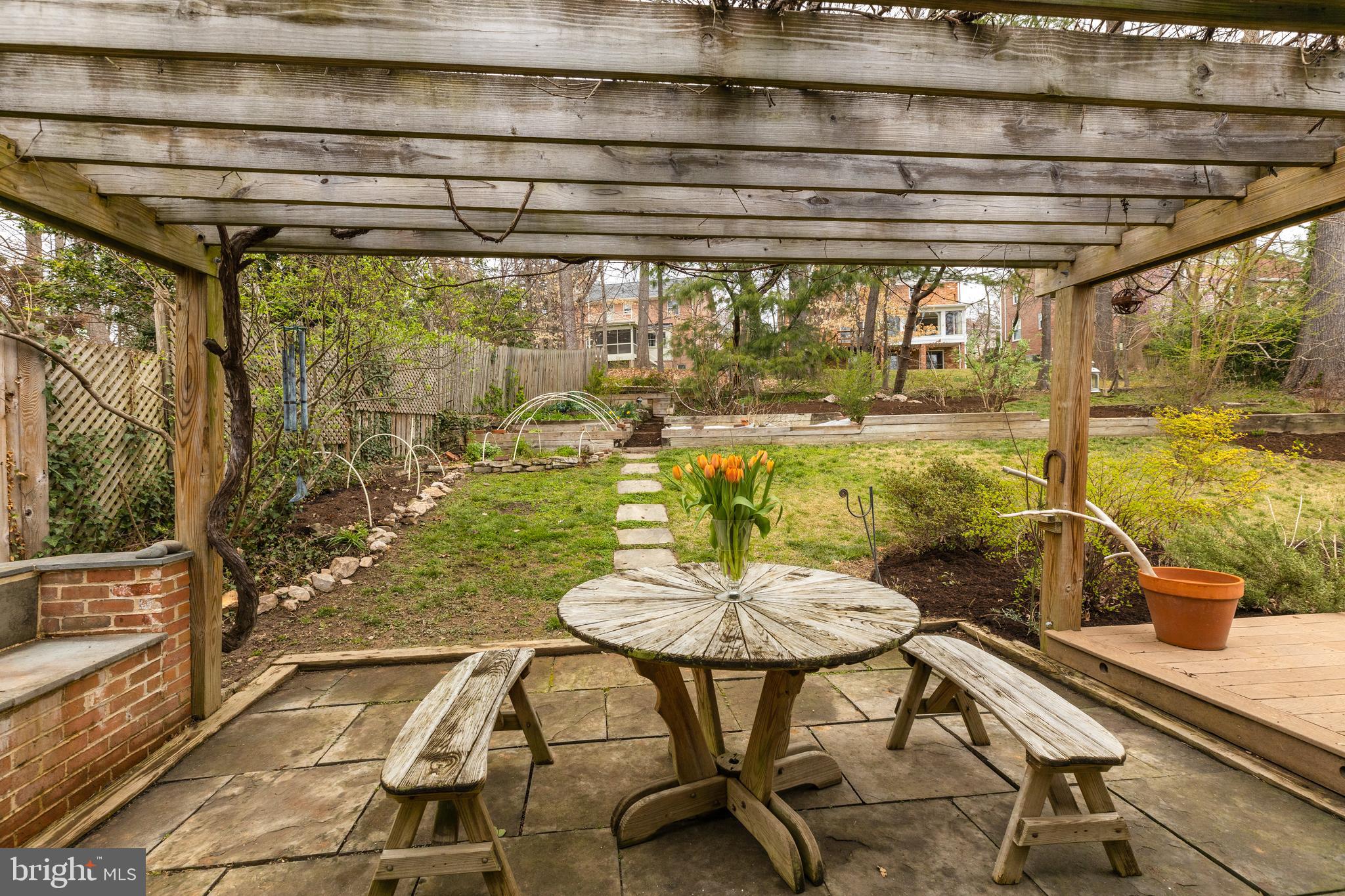 6113 Walhonding Road Bethesda, MD 20816 - Photo 26 of 26 Enjoy dining al fresco