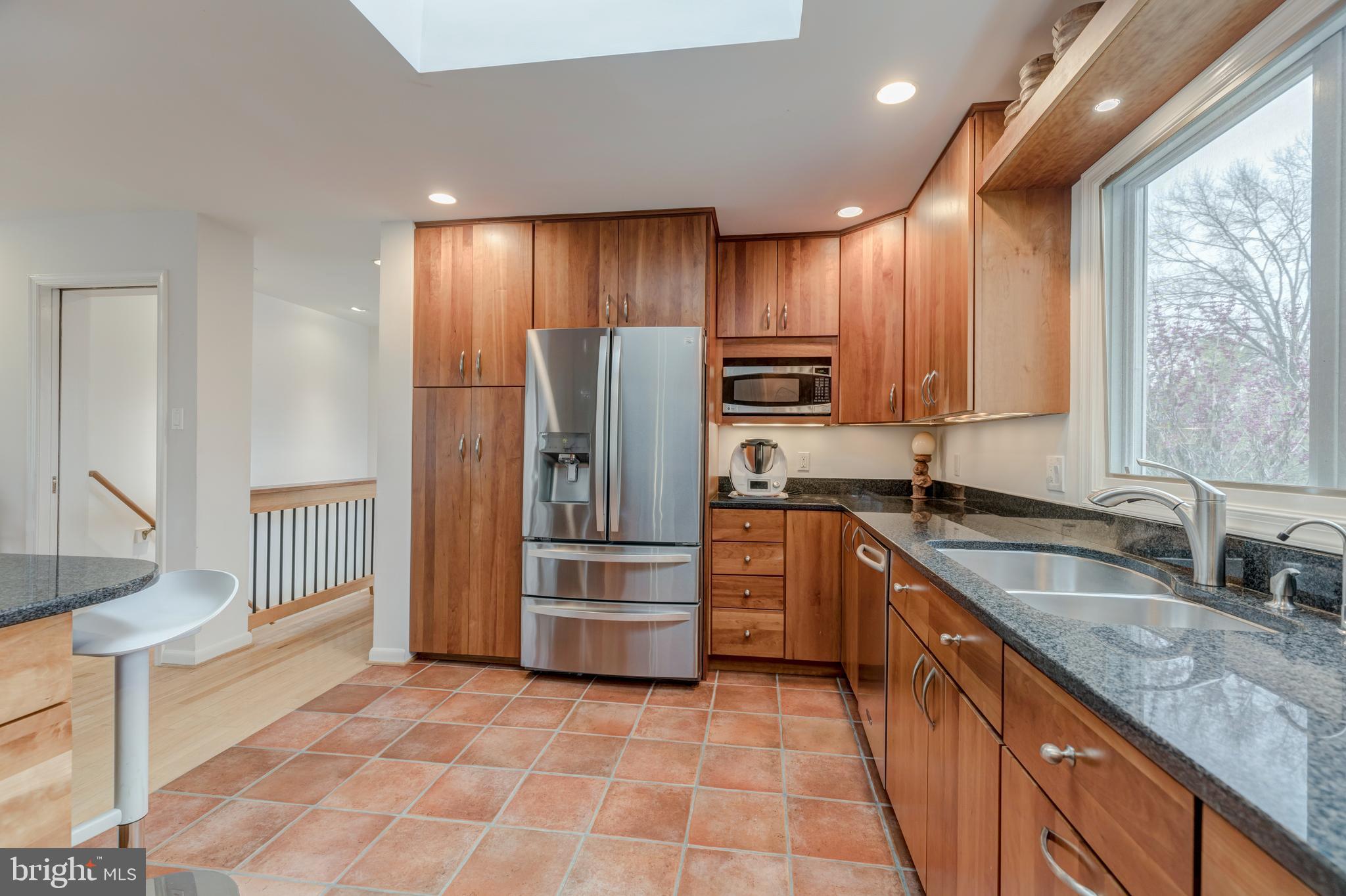 6113 Walhonding Road Bethesda, MD 20816 - Photo 7 of 26 Top of the line appliances