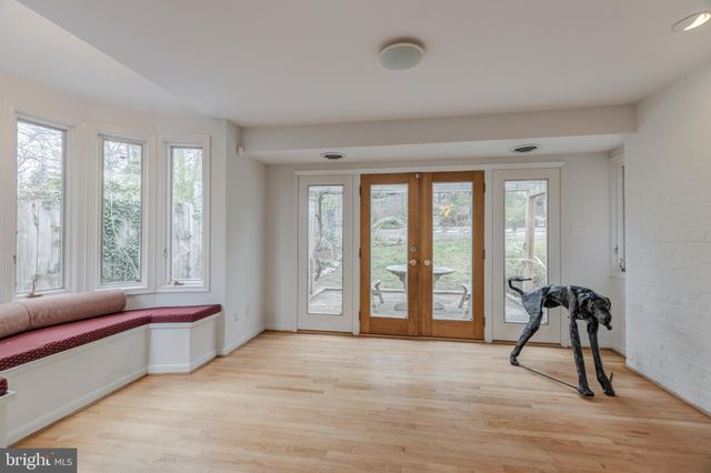 $920,000 | 6113 Walhonding Road, Bethesda, MD 20816