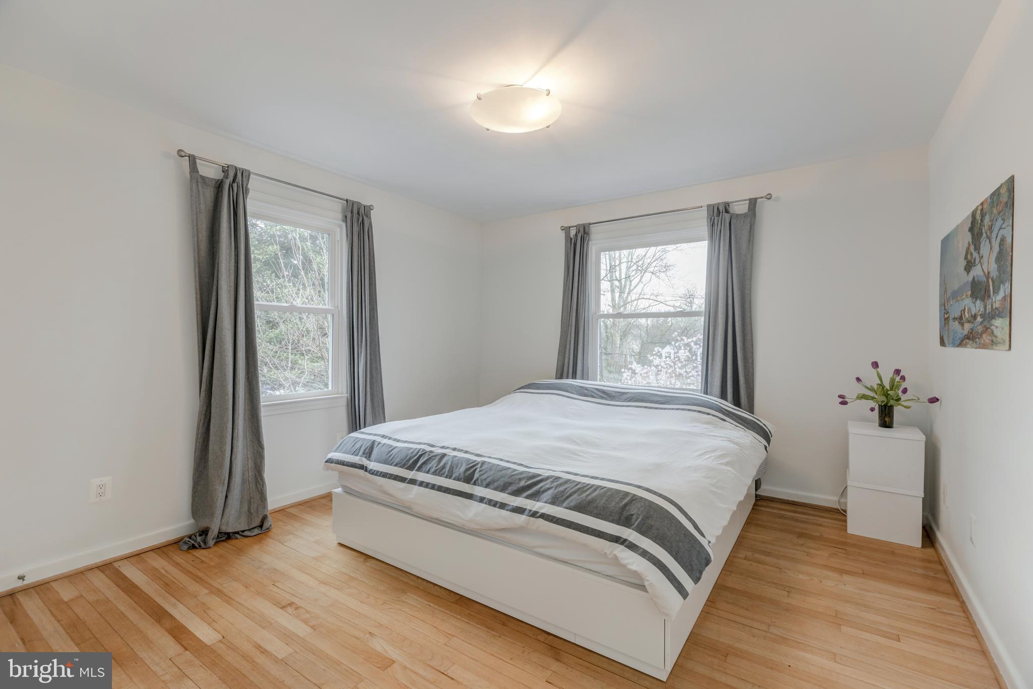 6113 Walhonding Road Bethesda, MD 20816 - Photo 10 of 26 Master bedroom