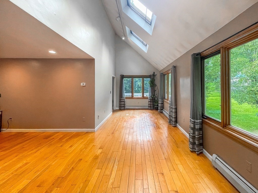 20 Tattan Farm Road Worcester, MA 01605 - Photo 5 of 36 Gallery Image 5