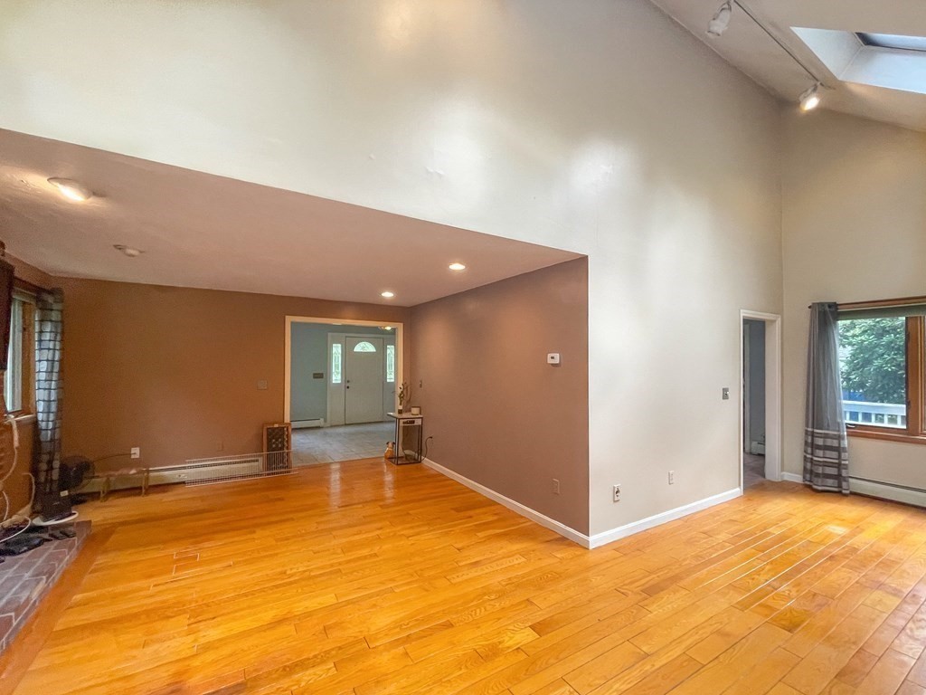 20 Tattan Farm Road Worcester, MA 01605 - Photo 10 of 36 Gallery Image 10