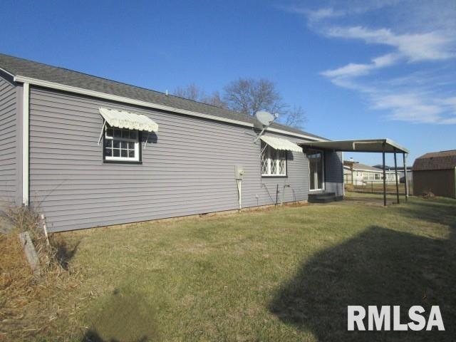 302 Palm Street Canton, IL 61520 - Photo 2 of 20
