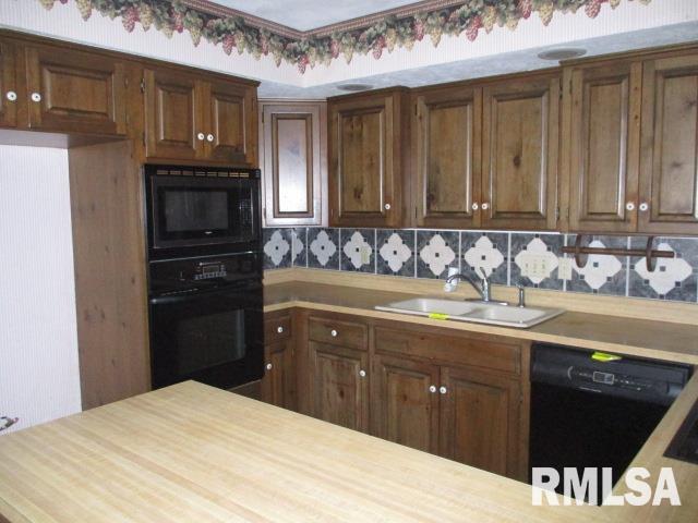 302 Palm Street Canton, IL 61520 - Photo 5 of 20