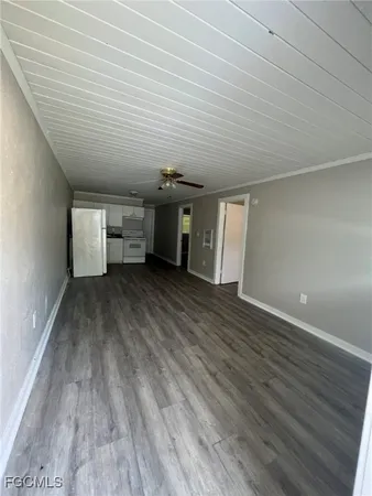 $1,400 | 2643-2651 Lafayette Street, Unit 2649, Fort Myers, FL 33916