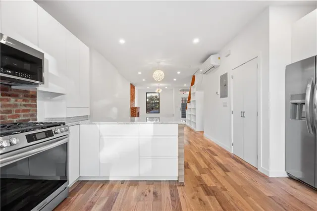 $2,499,000 | 515 A 17th Street | Windsor Terrace