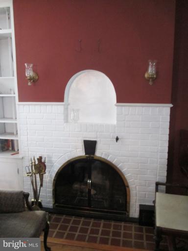 4214 Kensington Road Baltimore, MD 21229 - Photo 3 of 15 Interior (General)