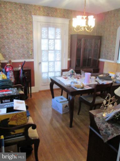 4214 Kensington Road Baltimore, MD 21229 - Photo 4 of 15 Dining Room