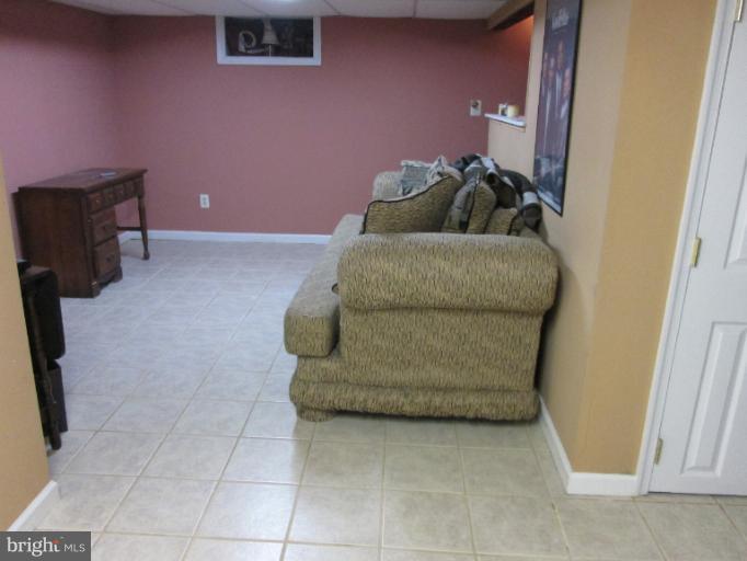 4214 Kensington Road Baltimore, MD 21229 - Photo 10 of 15 Basement
