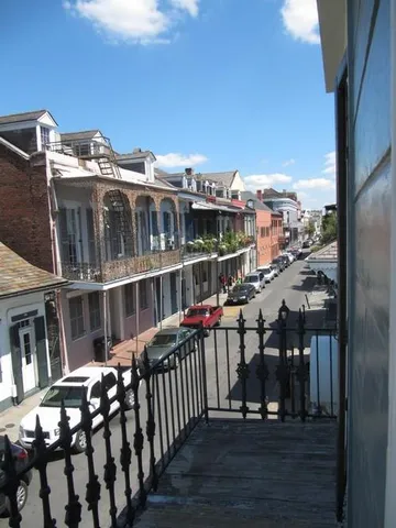 $2,400 | 734 Ursulines Avenue, New Orleans, LA 70116