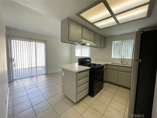 $3,000 | 168 East Baseline Road, San Dimas, CA 91773