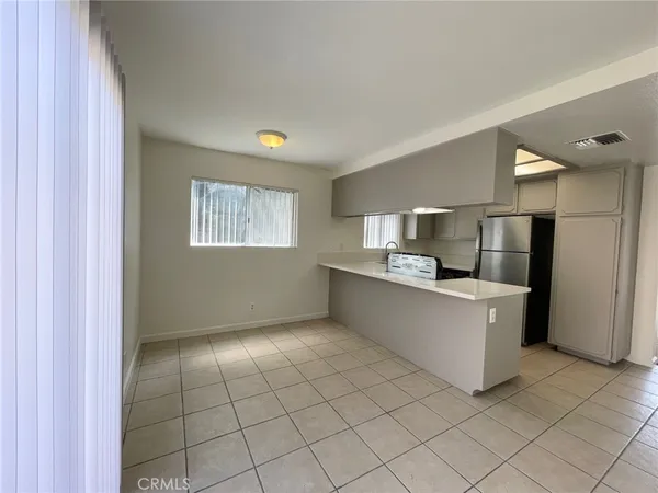 $3,000 | 168 East Baseline Road, San Dimas, CA 91773