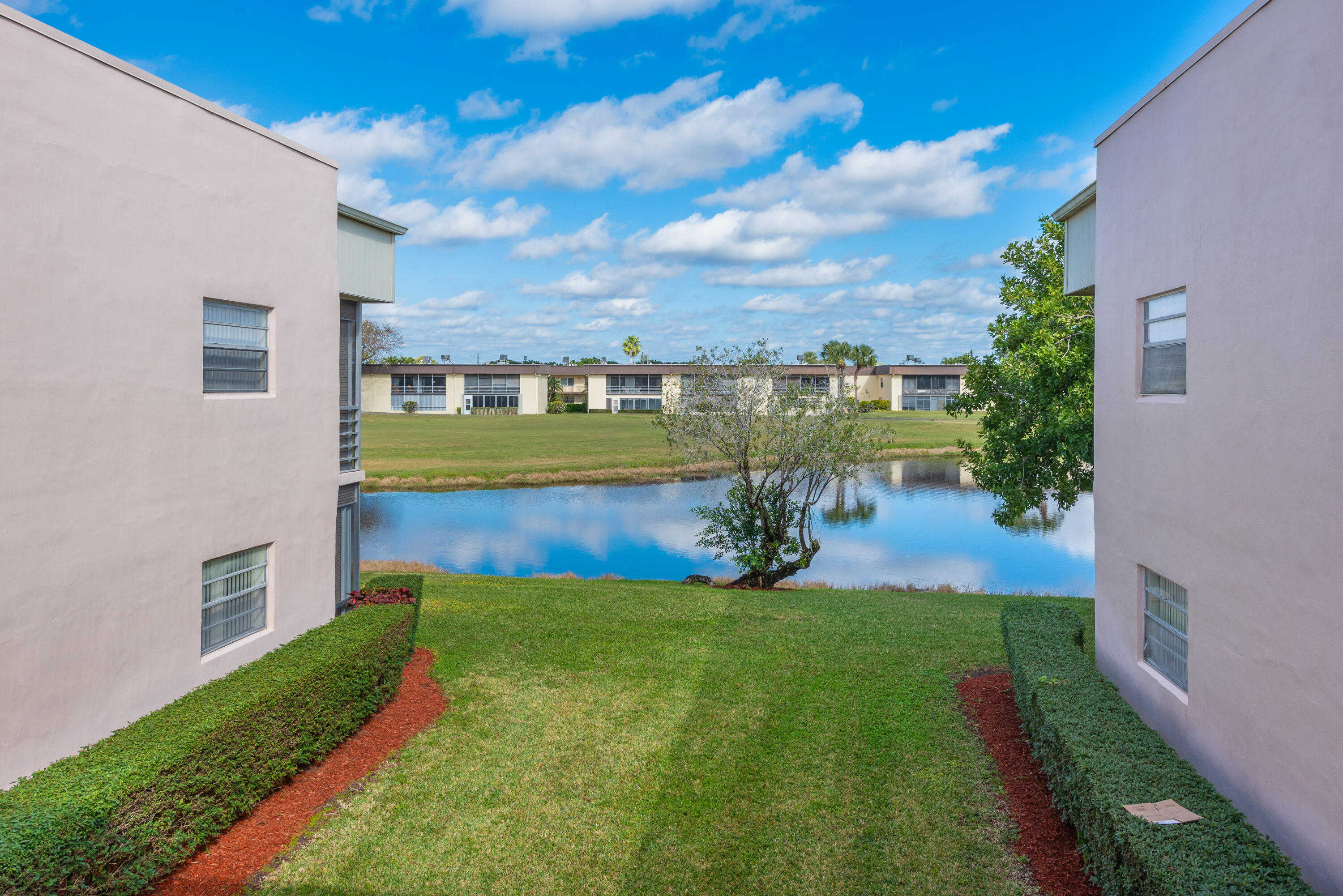 369 Capri H, Unit 369 Delray Beach, FL 33484 - Photo 34 of 36 369 Capri H Kings Point -7