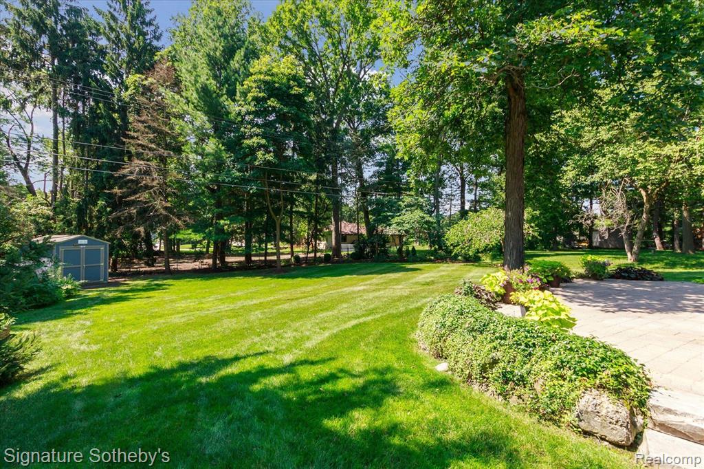 203 Montmorency Road Rochester Hills, MI 48307 - Photo 20 of 28
