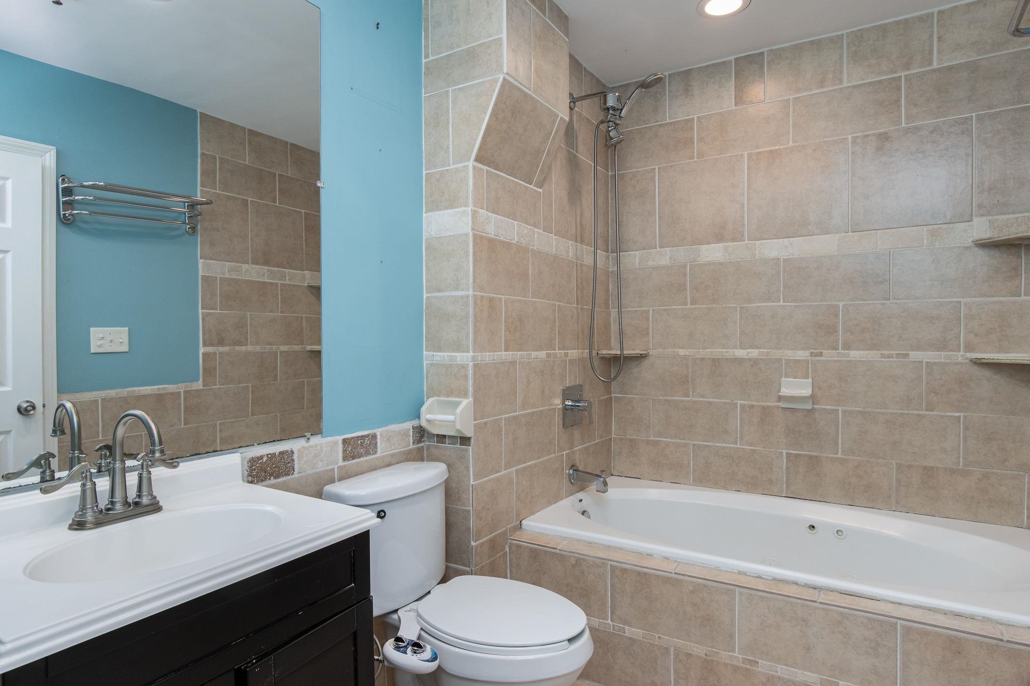 43 Hemlock Shore Drive Atkinson, NH 03811 - Photo 20 of 55