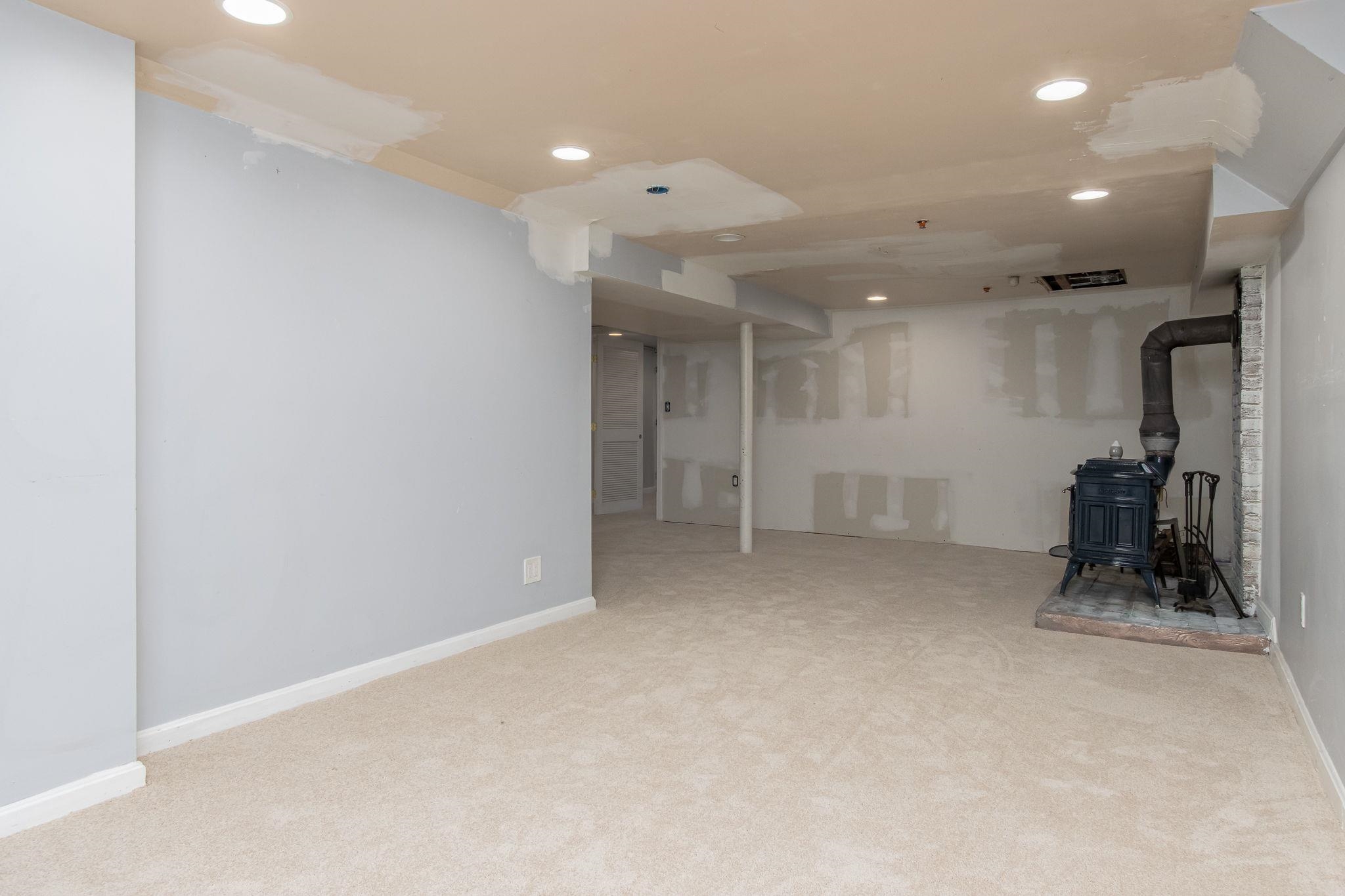 43 Hemlock Shore Drive Atkinson, NH 03811 - Photo 45 of 55