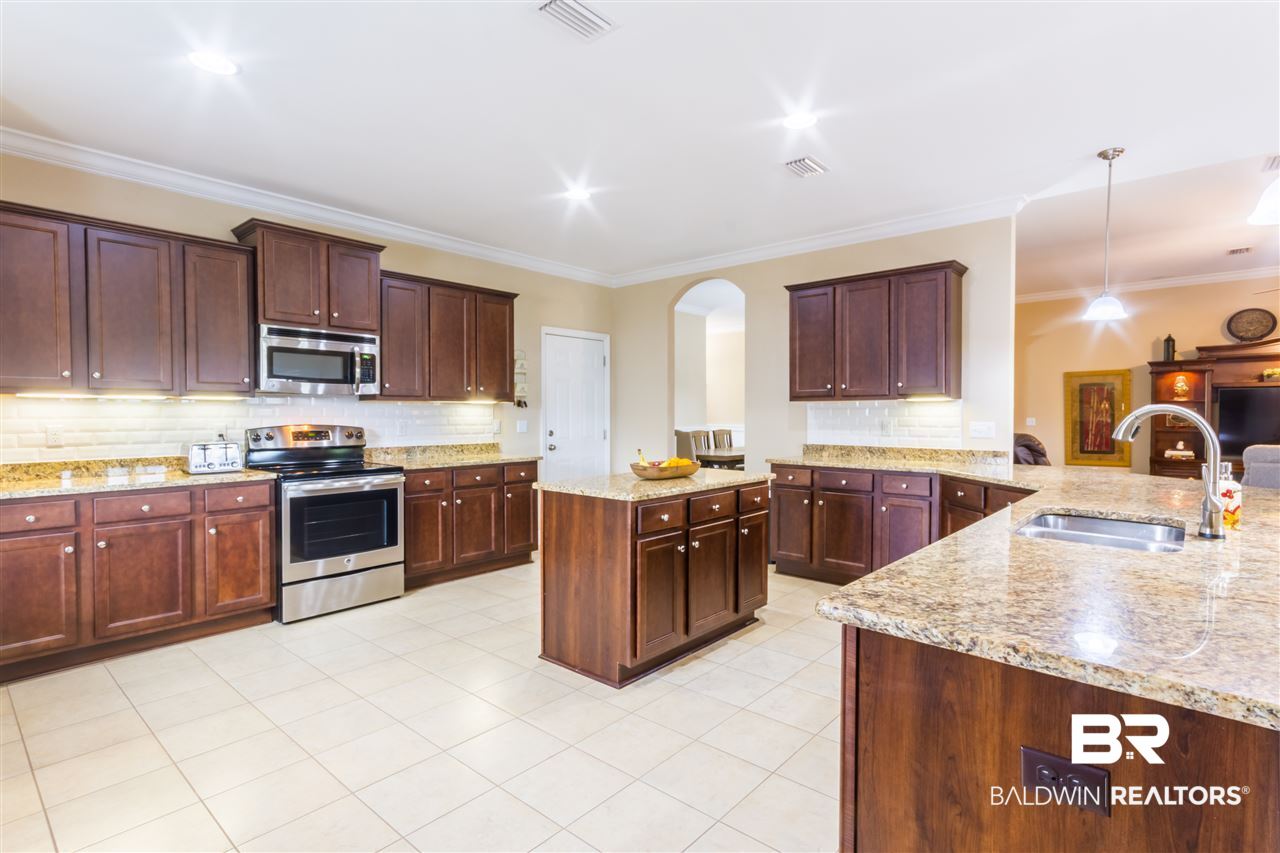 4094 Craigend Loop Gulf Shores, AL 36542 - Photo 11 of 33