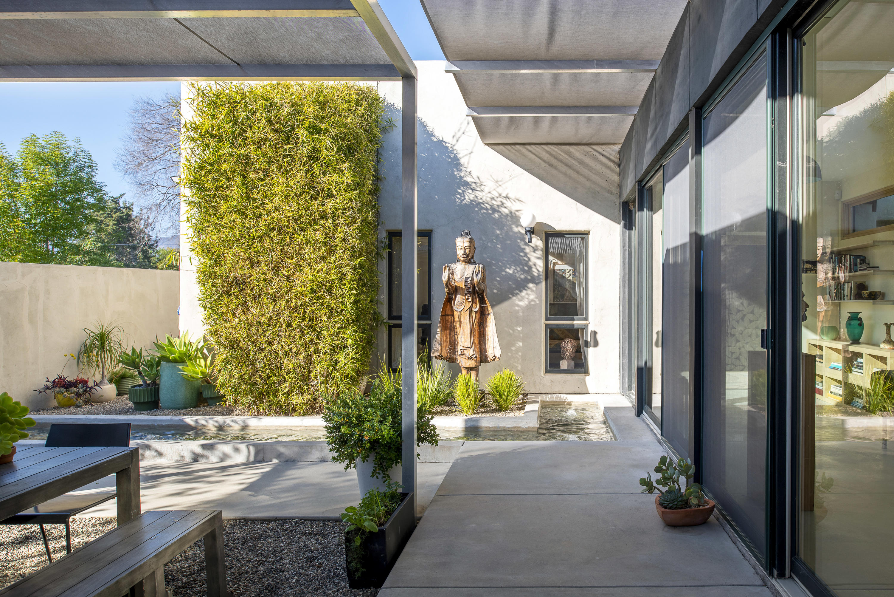 528 Alegria Road Santa Barbara, CA 93105 - Photo 12 of 15 Courtyard off Gallery