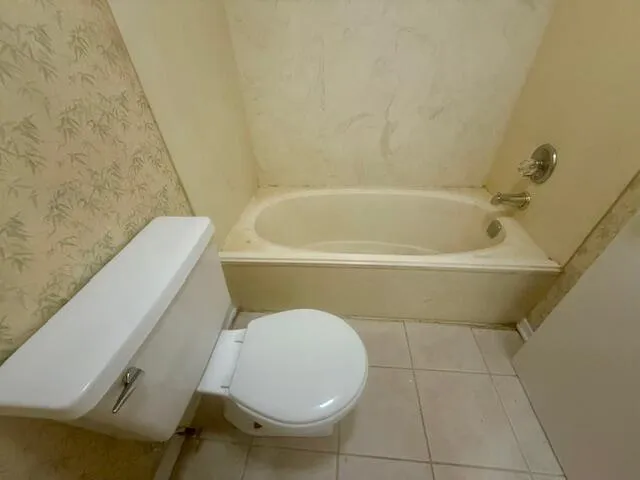 $1,575 | 220 Angler Avenue, Unit 9, Fort Walton Beach, FL 32548