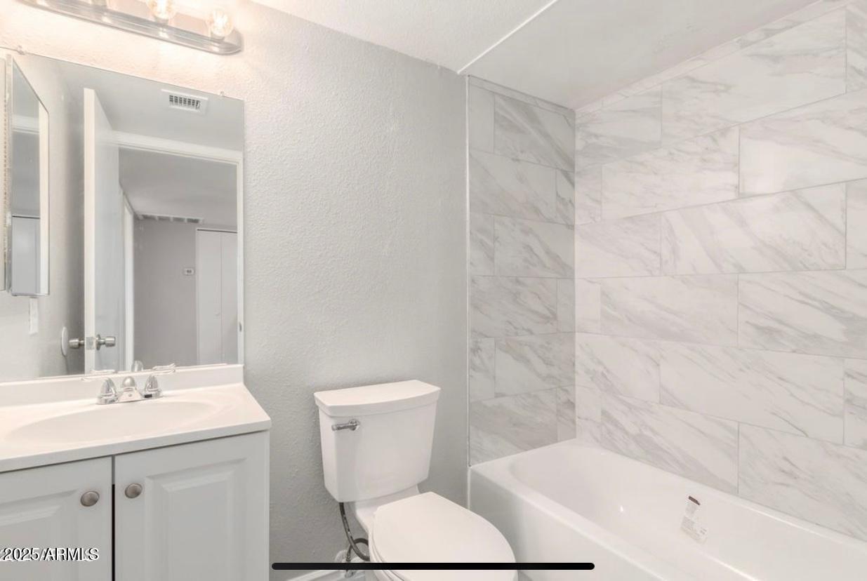 2674 North 43rd Avenue, Unit 22C Phoenix, AZ 85009 - Photo 18 of 26 Image-3