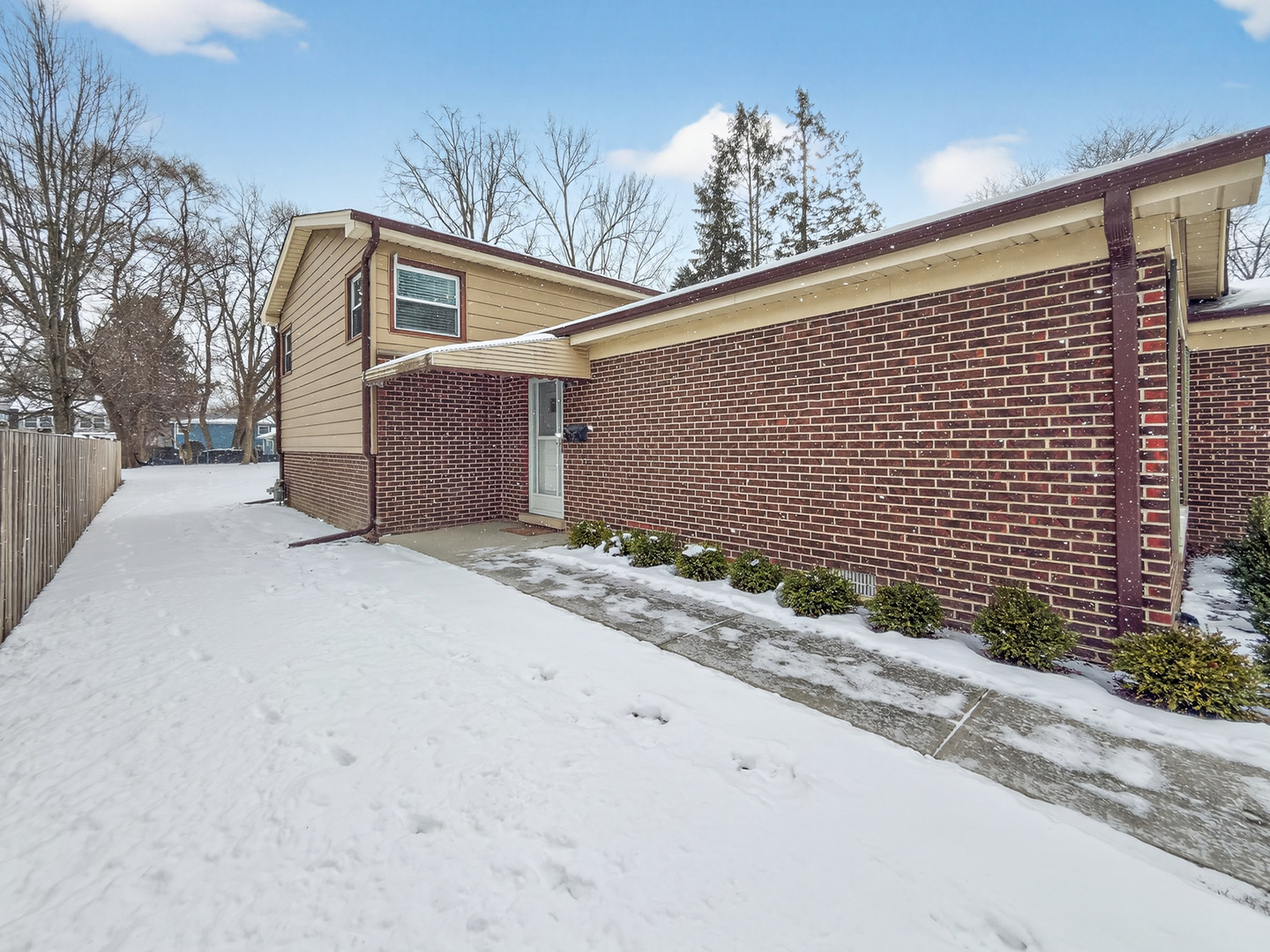 847 Division Street Northbrook, IL 60062 - Photo 2 of 28