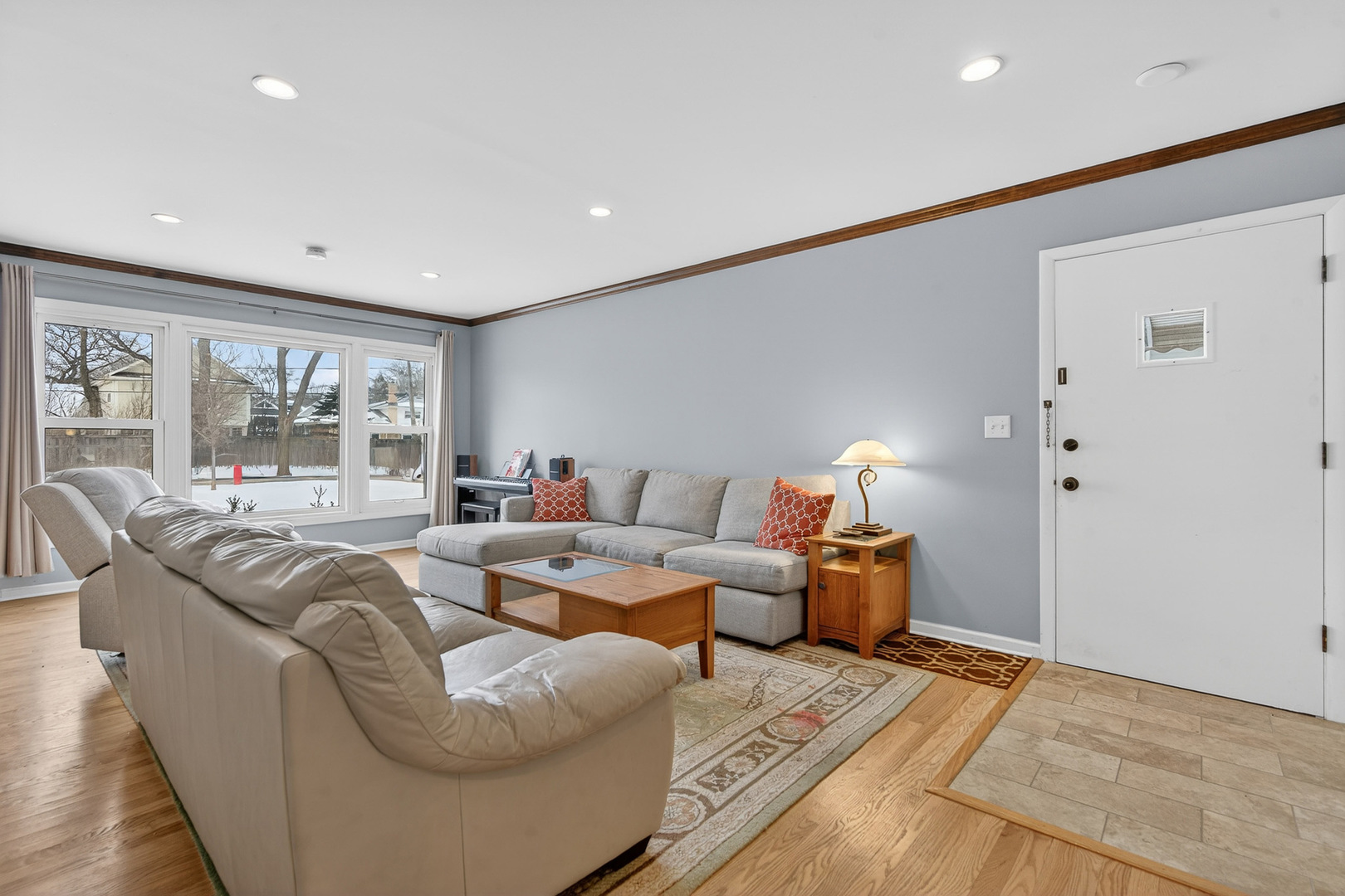 847 Division Street Northbrook, IL 60062 - Photo 4 of 28