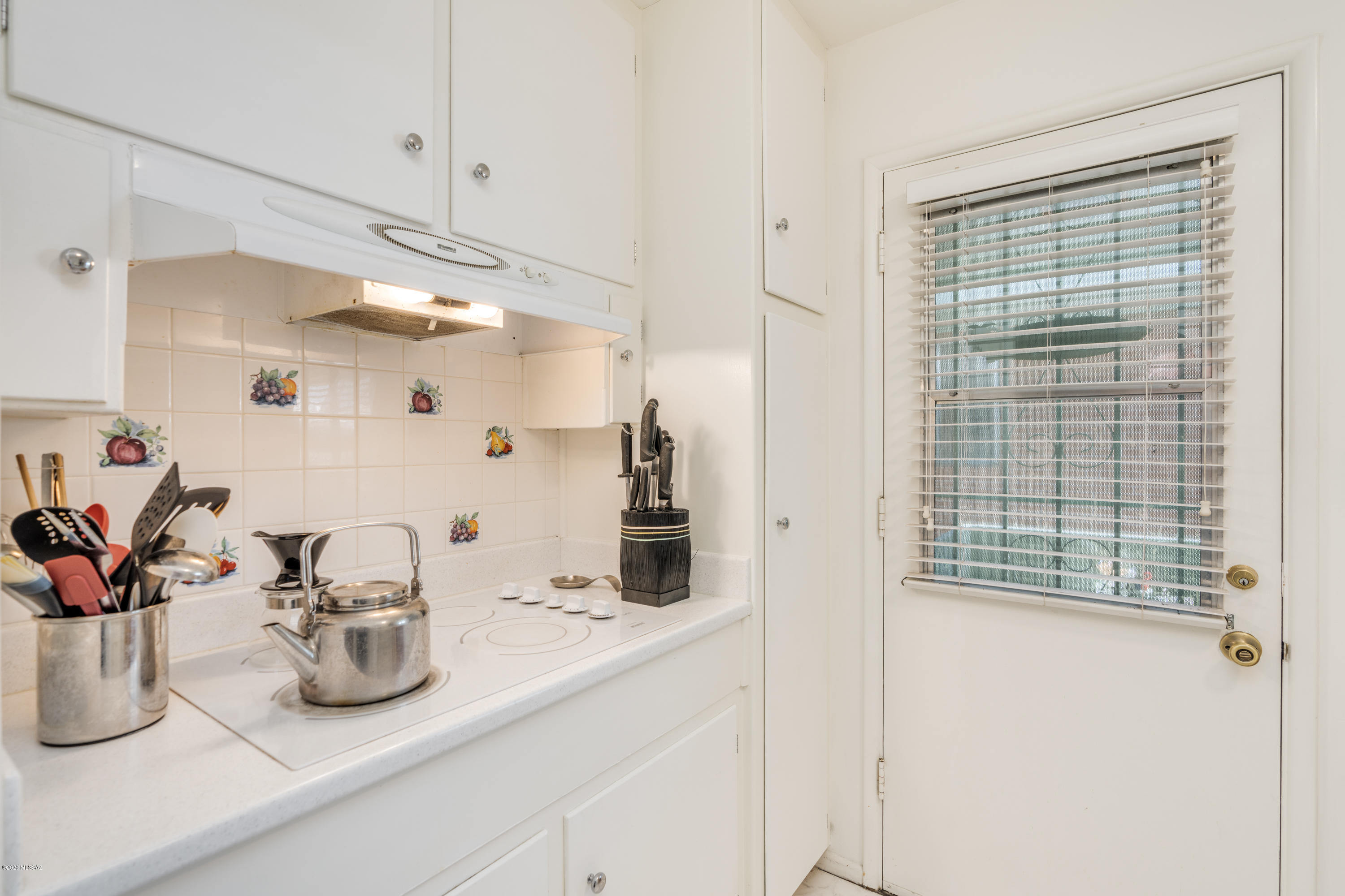 525 North Country Club Road, Unit P63 Tucson, AZ 85716 - Photo 7 of 26