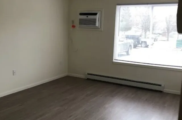 $700 | 424 West W Avenue, Reed City, MI 49677