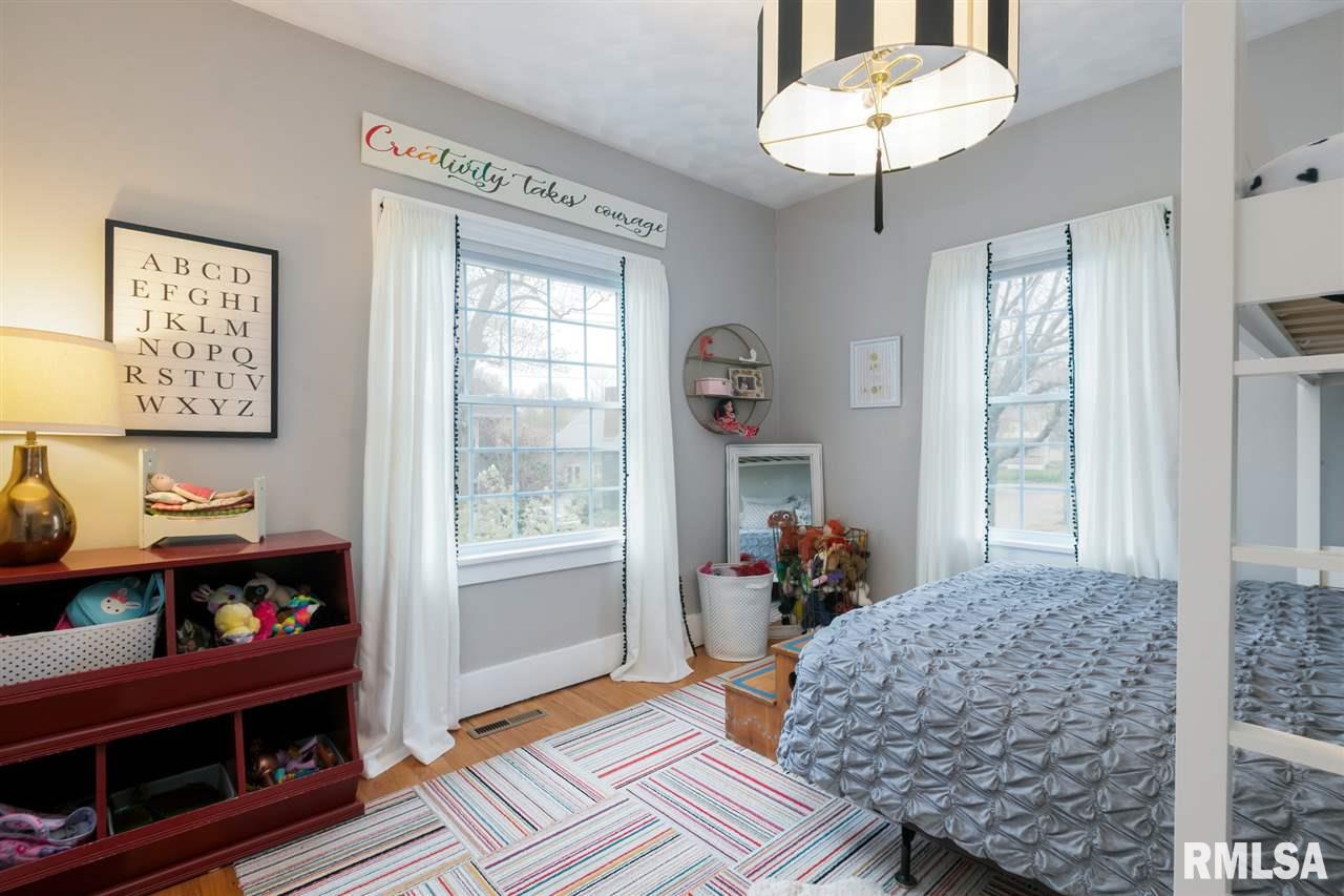 339 Forest Road Davenport, IA 52803 - Photo 16 of 23 Gallery Image 16