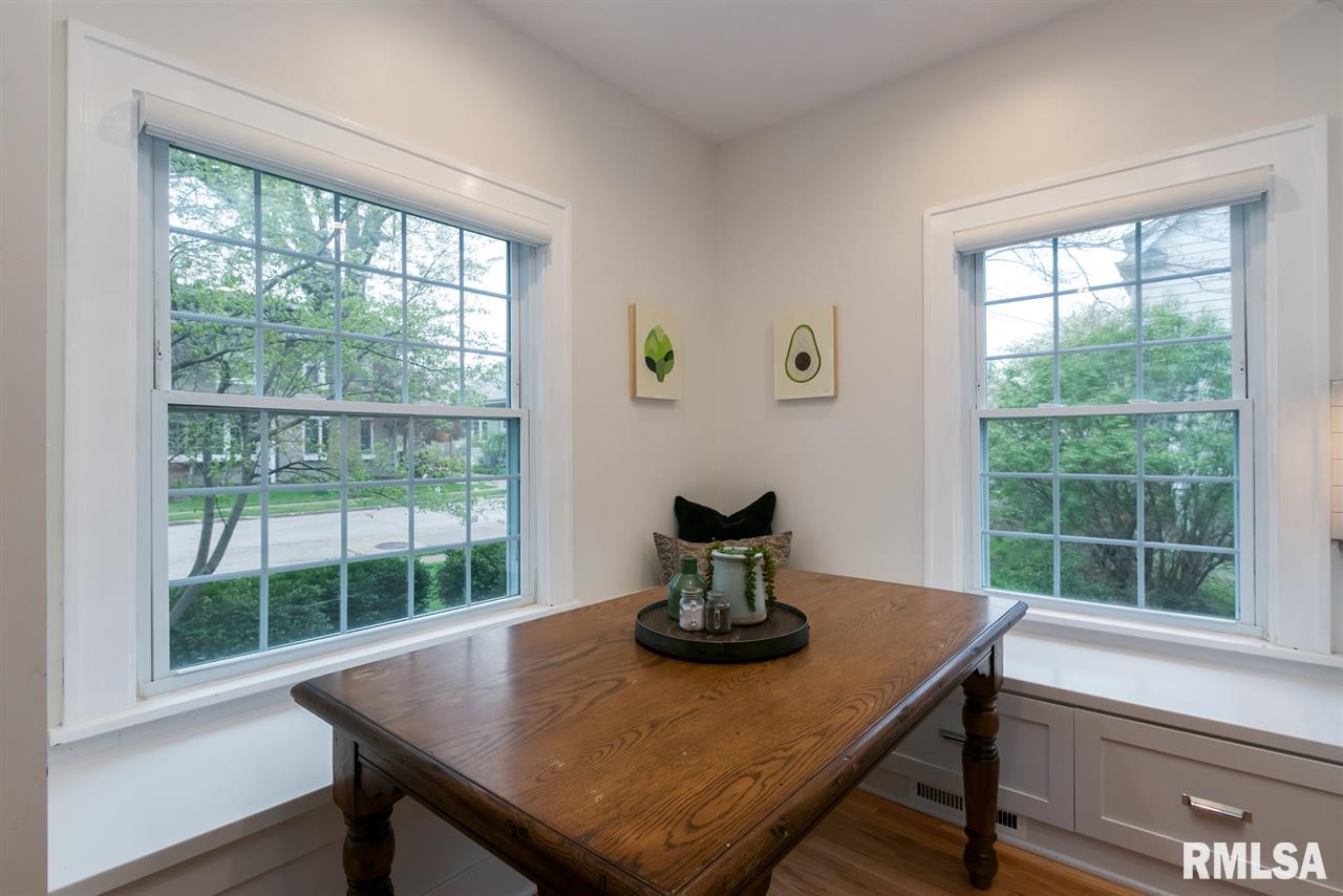 339 Forest Road Davenport, IA 52803 - Photo 3 of 23 Gallery Image 3