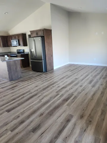 $372,400 | 414 Knollwood Avenue, St. Croix Falls, WI 54024