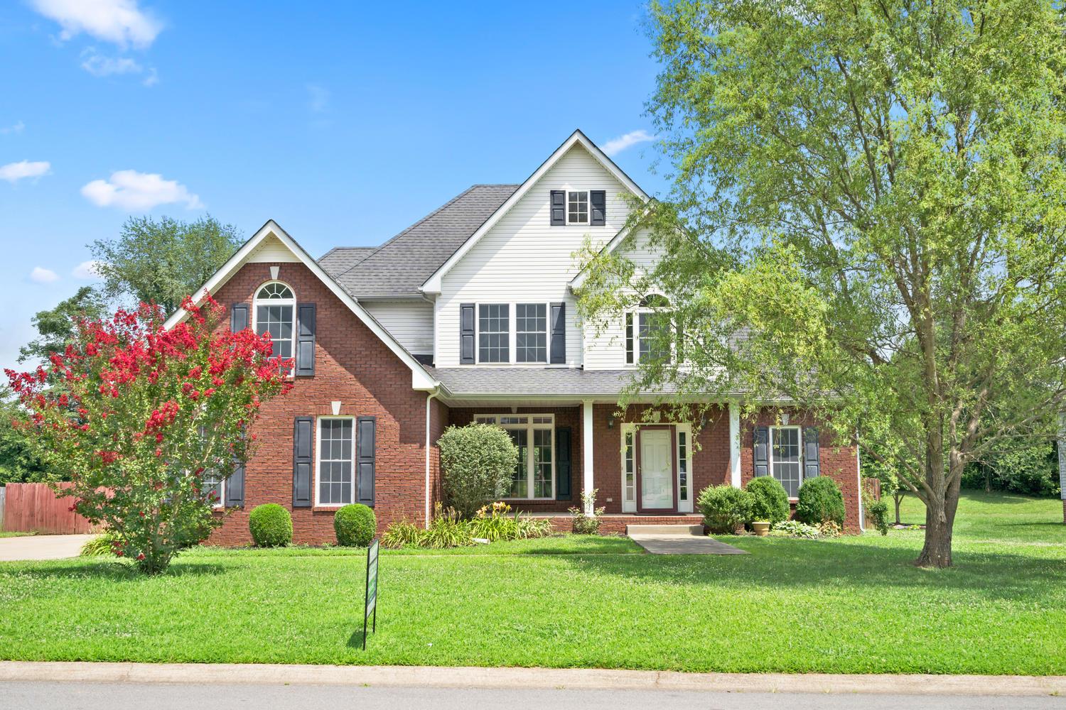 987 South Ridge Trail Clarksville, TN 37043 - Photo 2 of 30 Gallery Image 2