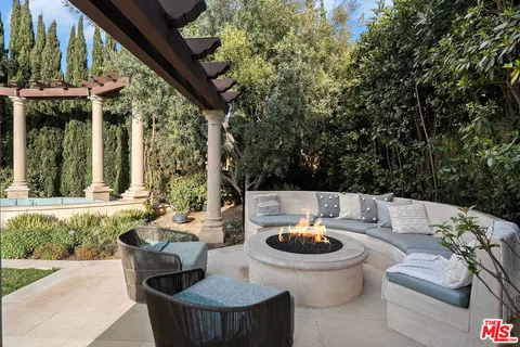 $6,588,000 | 6882 Arizona Avenue, Los Angeles, CA 90045