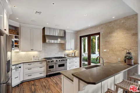 $6,588,000 | 6882 Arizona Avenue, Los Angeles, CA 90045