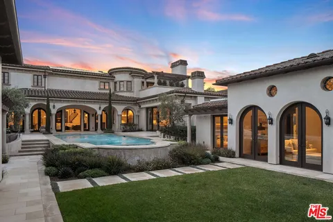 $6,588,000 | 6882 Arizona Avenue, Los Angeles, CA 90045