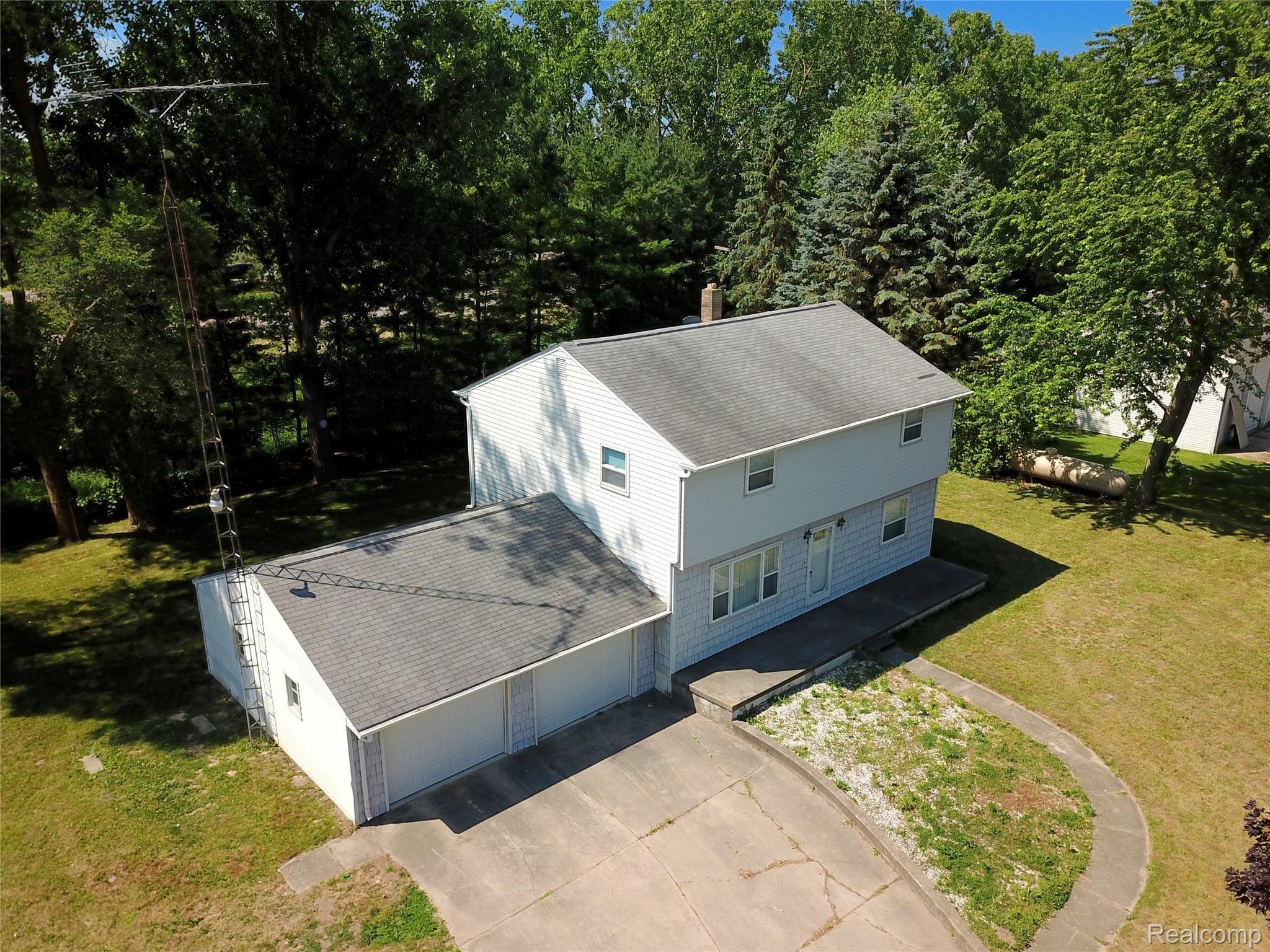 10490 East Brooks Road Lennon, MI 48449 - Photo 1 of 16 JenniferTremaine.com