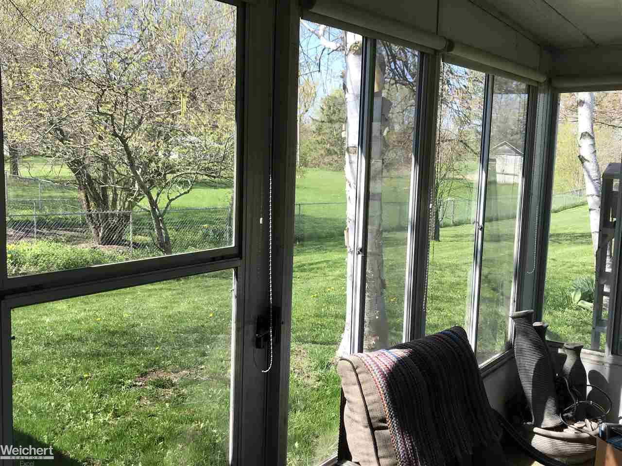 1113 Farnsworth Road Lapeer, MI 48446 - Photo 11 of 13 31378945-10.JPG