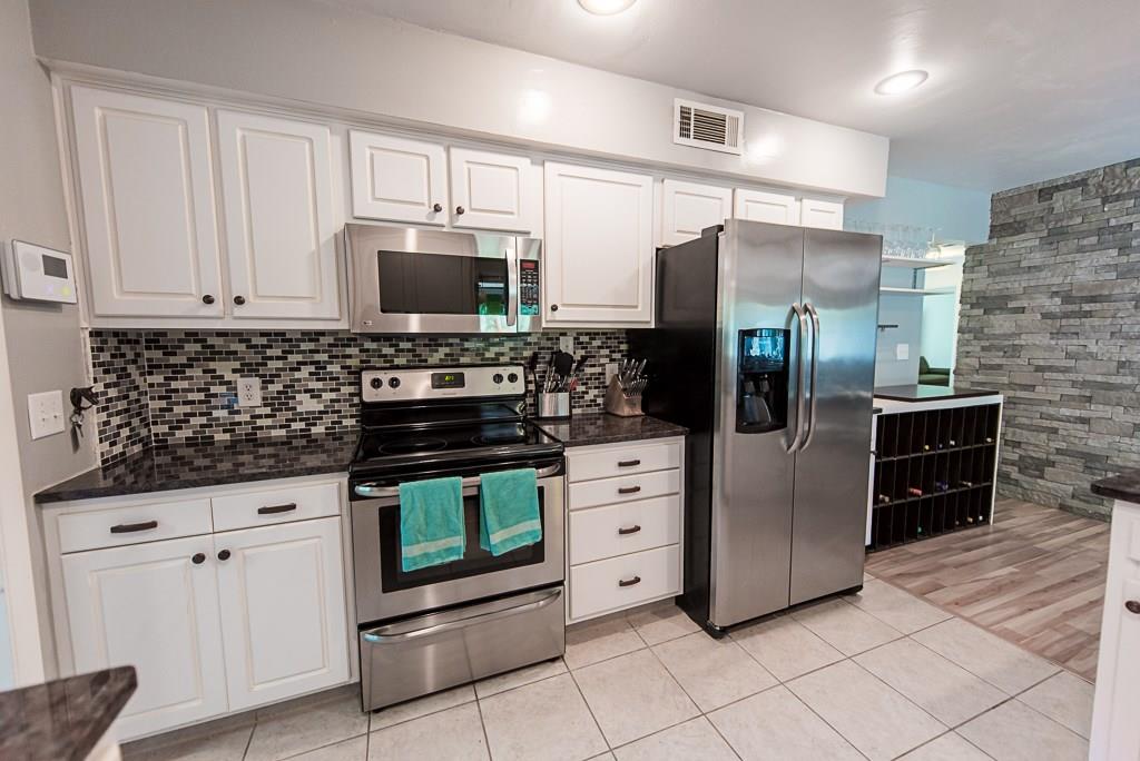 7050 Spring Mill Road Indianapolis, IN 46260 - Photo 13 of 39 Gallery Image 13