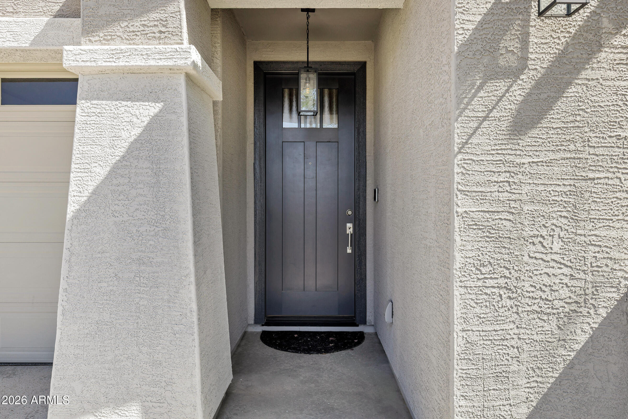 12243 East Sereno Road Gold Canyon, AZ 85118 - Photo 4 of 37 a view of a hallway with wooden door