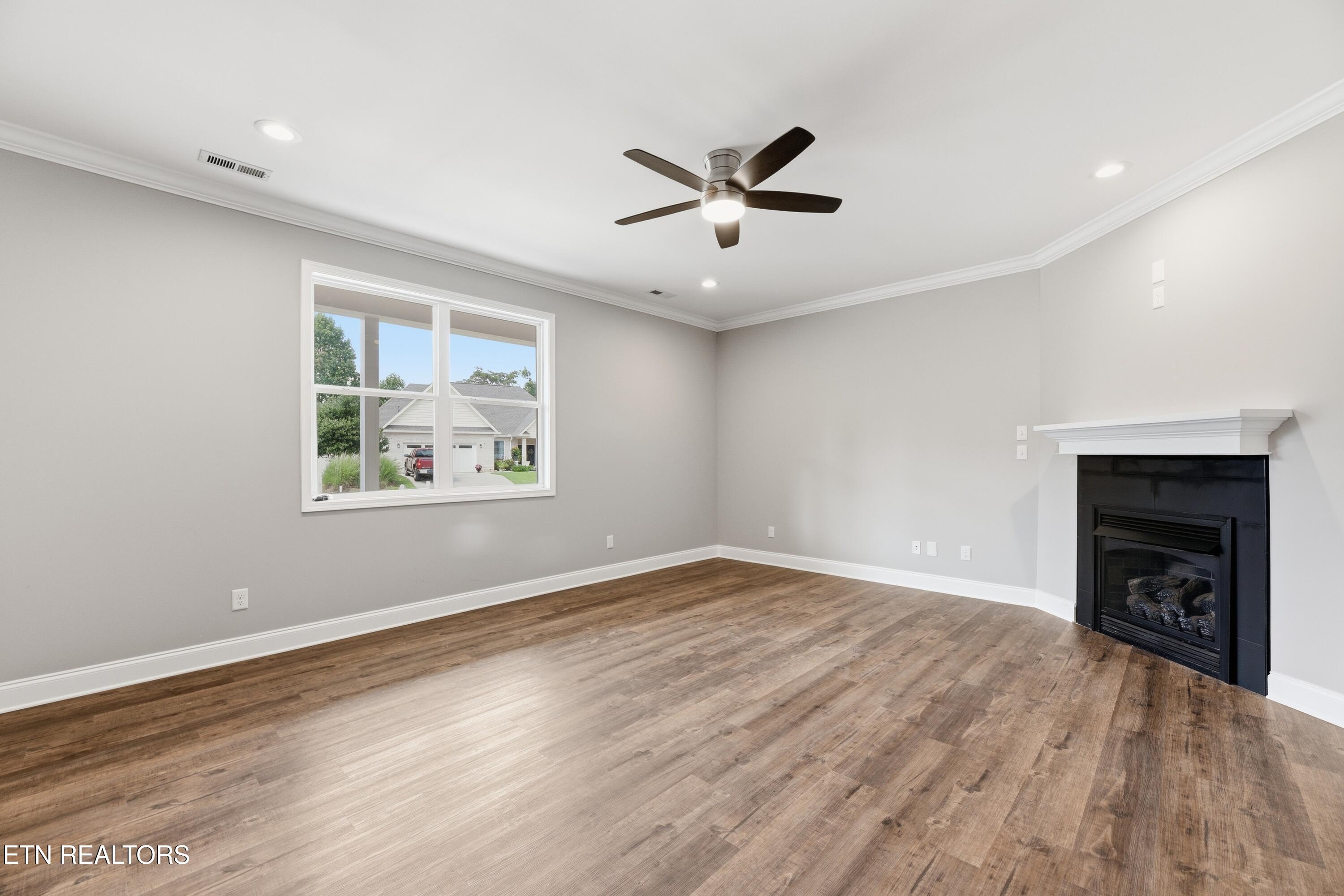 162 Crossroads Boulevard Oak Ridge, TN 37830 - Photo 8 of 45 7-print-DSC_6568
