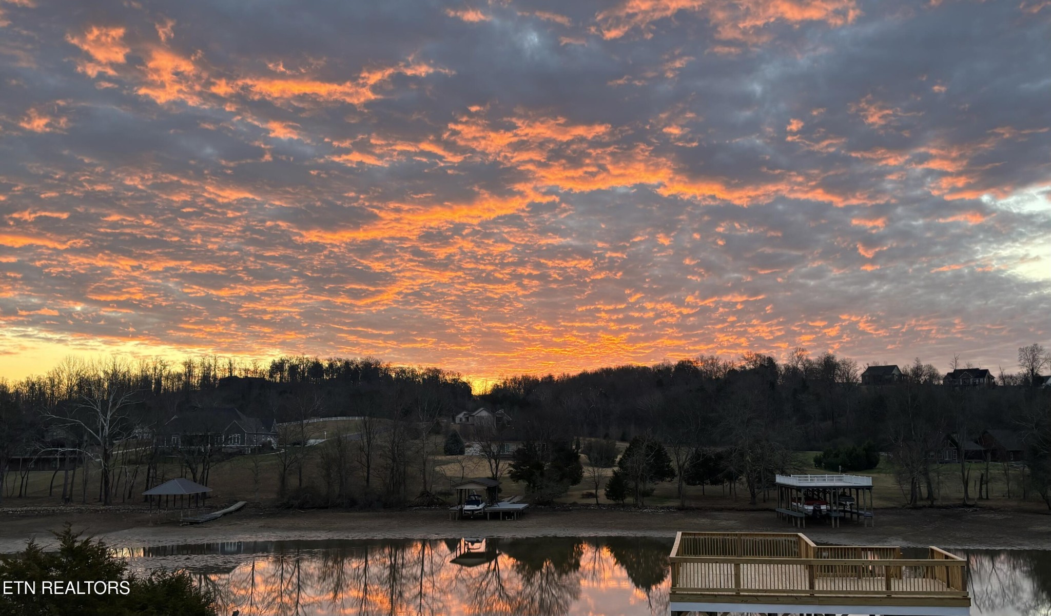 0 Ridge Top Drive Rockwood, TN 37854 - Photo 33 of 34 a view of a lake with a mountain